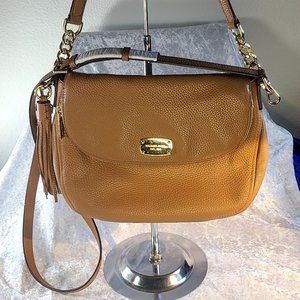 NWOT - MICHAEL KORS Medium Bedford Tassel Crossbody Purse